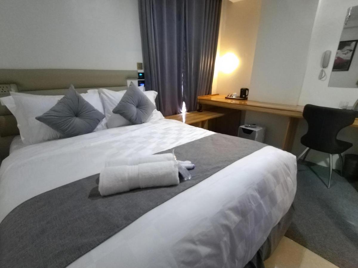 Sempre Premier Inn - Mactan Airport Hotel Lapu-Lapu City Exterior photo